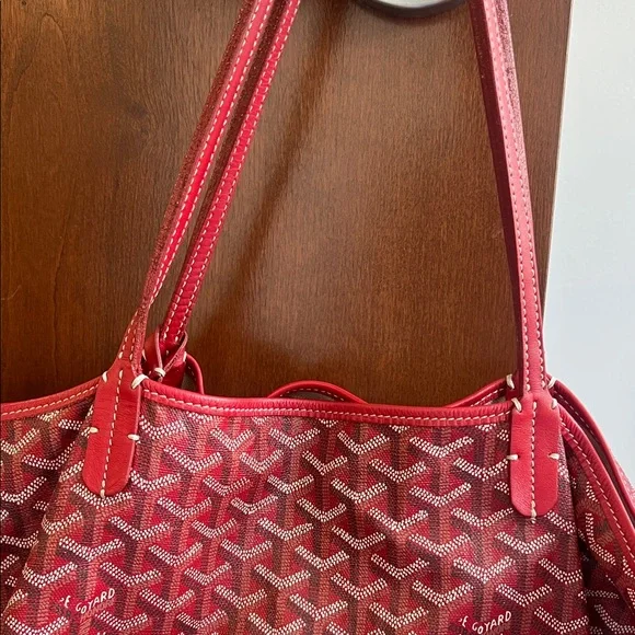 Pre-owned Saint Louis Tote GM
Color: Red / Burgundy tones - Picture 6 of 10
